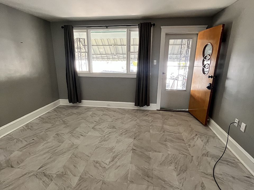 1st image of 239 Poplar St