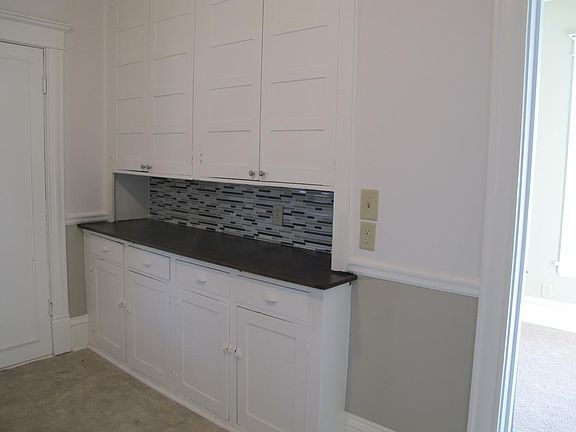 3rd image of 2117 University Ave NE