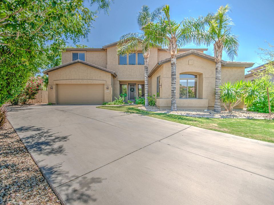 1st image of 117 N Date Palm Dr