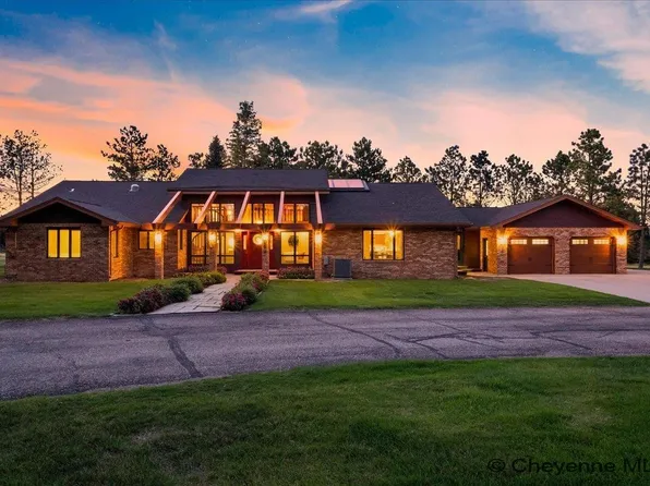 504 Thoroughbred Ln, Cheyenne, WY 82009