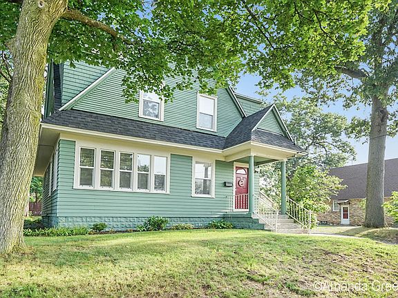 Photo Aug 12, 9 25 53 AM -1