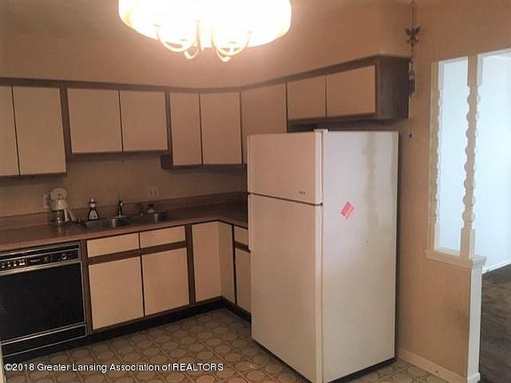 4th image of 3328 Nonette Dr
