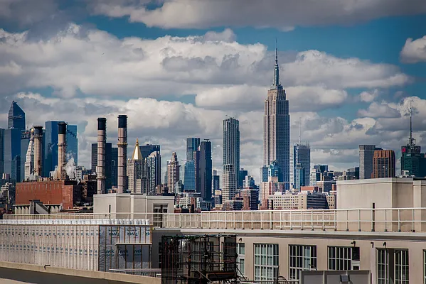 Rented by Compass | media 22