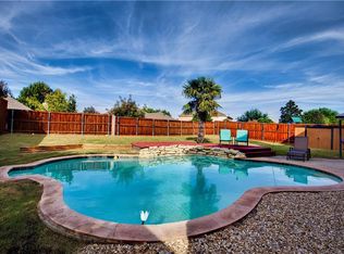 305 Green Acres Dr, Murphy, TX 75094