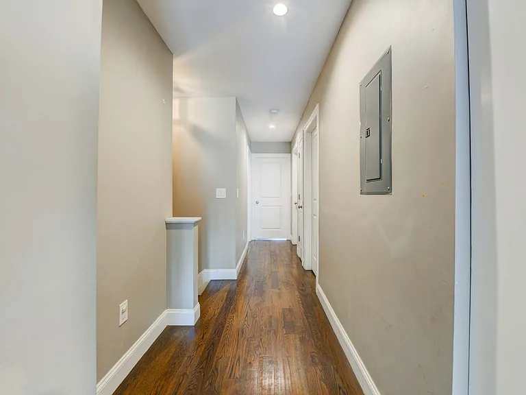 97 W 55th St #1 — Photo 25