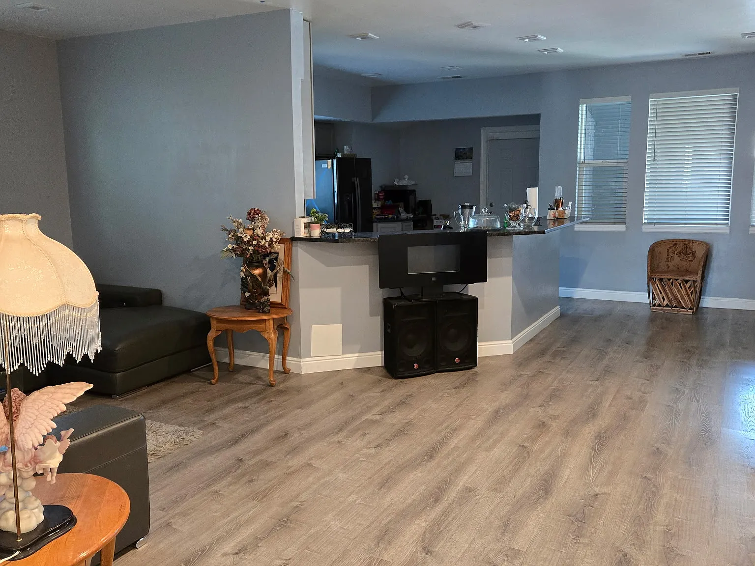 3 bed, 1814 sqft, $975 — Photo 2