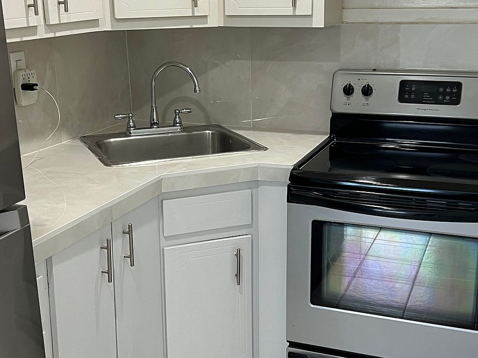 1st image of 1955 NE 135th St APT 405