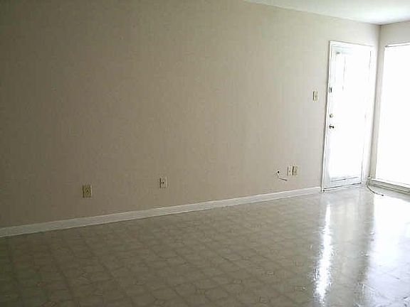 3rd image of 10211 Sugar Branch Dr APT 431
