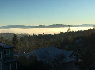 1932 Woodson Lp, Eugene, OR 97405