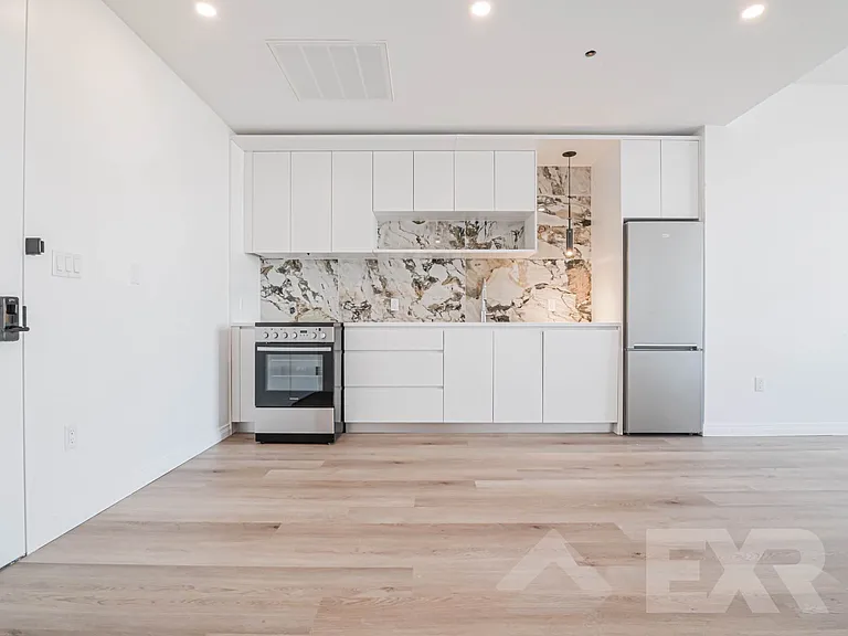 957 Atlantic Ave #214 — Photo 4
