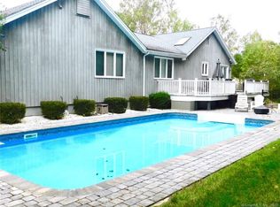 25 Mulberry Ln, Shelton, CT 06484