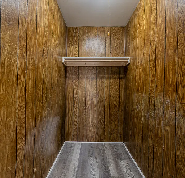 4901 Magoun Ave #1R — Photo 12