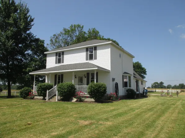 17303 N 2250th St, Oblong, IL 62449