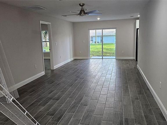 3rd image of 604 Lime Ave