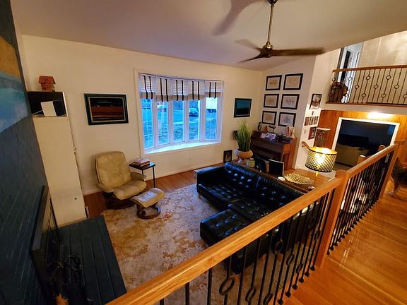 4th image of 9109 Saranac Ct
