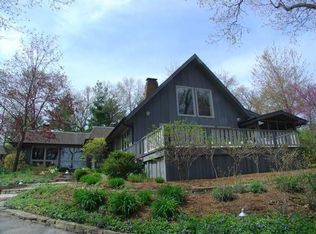 5950 Grand Mere Rd, Stevensville, MI 49127