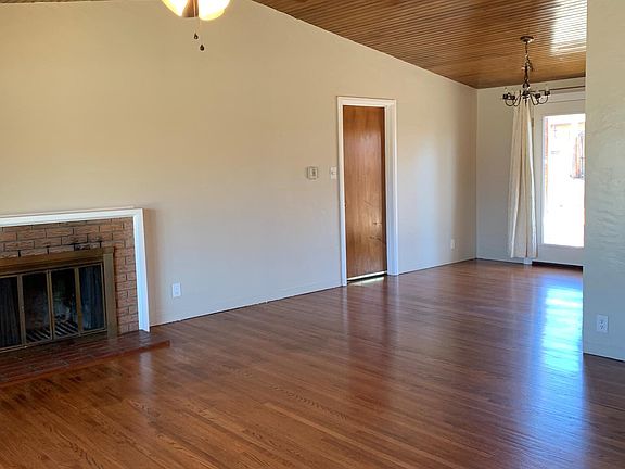 2nd image of 2812 La Veta Dr NE