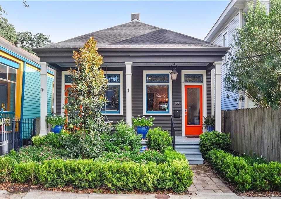 1st image of 1933 Cambronne St