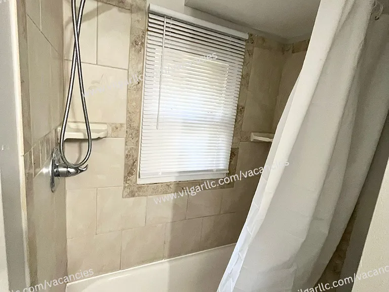 6065 E 6th Pl — Photo 12