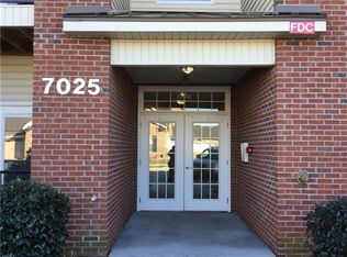 7025-104 Hanesbrook Cir, Clemmons, NC 27012