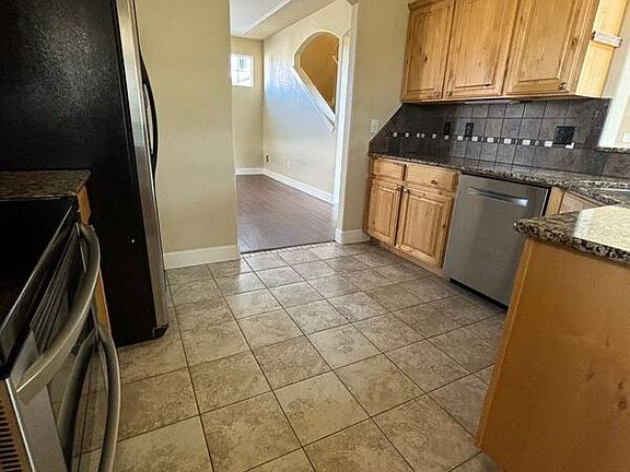 5th image of 1899 Seadrift Dr Unit B