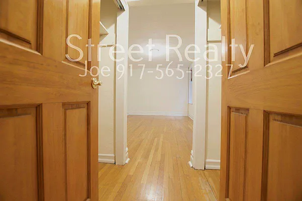Rented by Street Realty Brokerage LLC | media 3