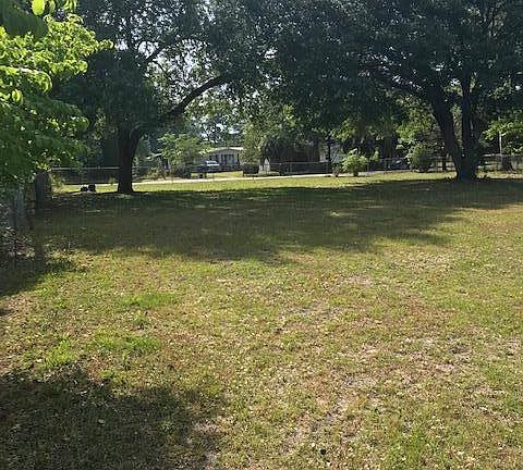 4th image of 208 Lake Moultrie Dr