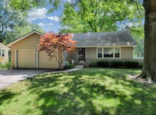 6519 Reeds Dr, Mission, KS 66202