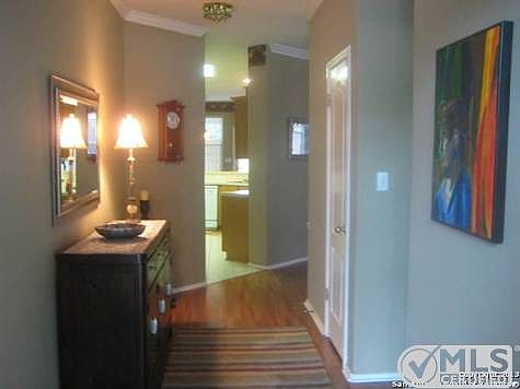3rd image of 14923 Lantern Ln