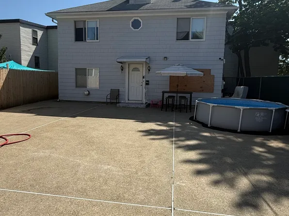 (undisclosed Address), West Warwick, RI 02893