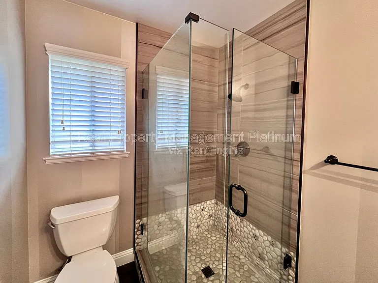 1111 W San Jose Ave — Photo 16