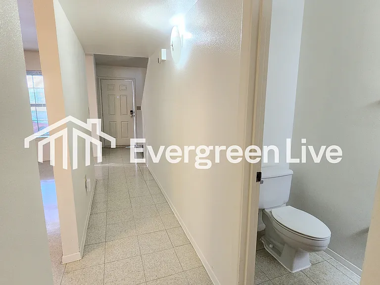 233 Raven Dr — Photo 5