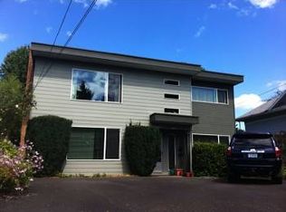 3045-3047 SE Main St, Portland, OR 97214