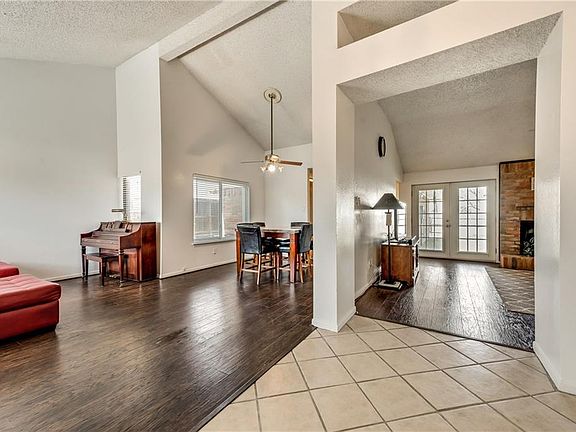 3rd image of 1521 Oxford Pl