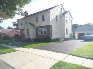 4 Palisades St, Worcester, MA 01604