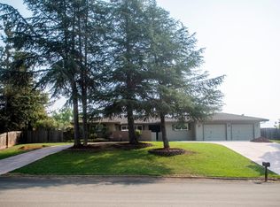 100 Everest Dr, Hollister, CA 95023