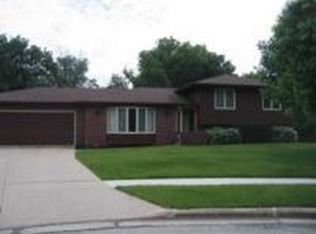 216 Cypress Dr, Huxley, IA 50124