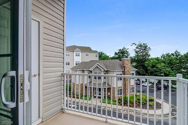 331 Pond Ln — Photo 98