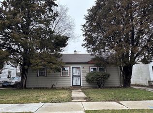 3930 W Fairmount Ave, Milwaukee, WI 53209