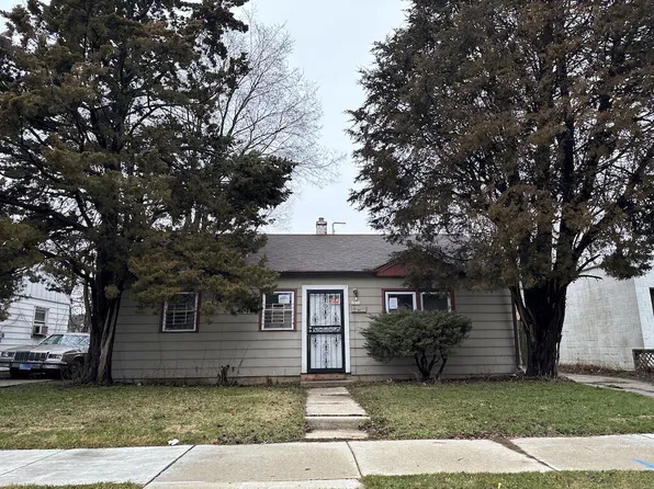 3930 West Fairmount AVENUE, Milwaukee, WI 53209