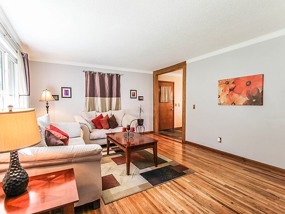 3rd image of 4779 Karen Pl