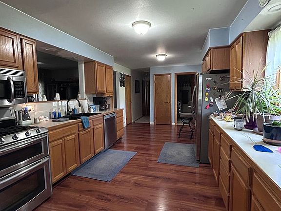 2nd image of 22872 Washington Ave