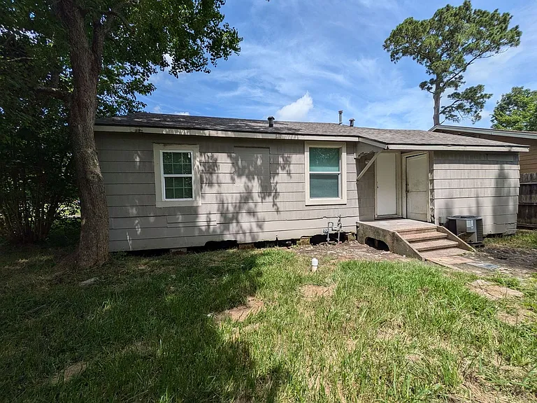 4770 Galveston St — Photo 12