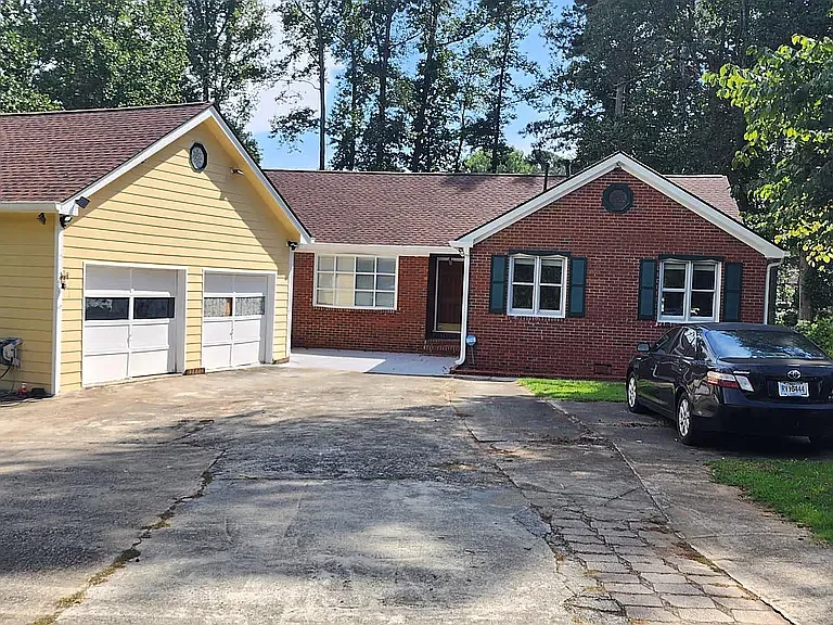 6108 Williams Rd — Photo 1