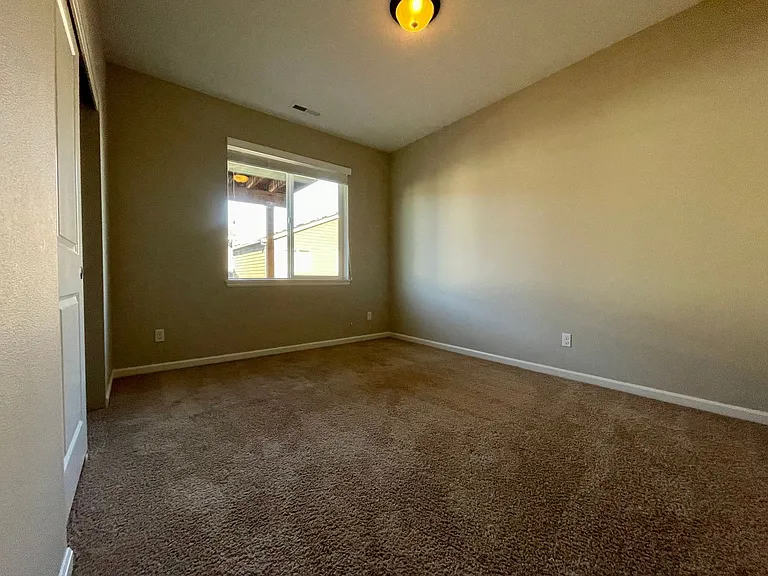 16985 NW Madrone St — Photo 25