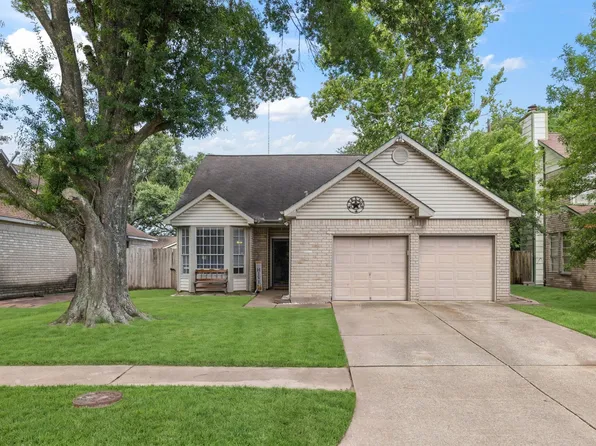 7707 Trail Blazer Dr, Houston, TX 77040
