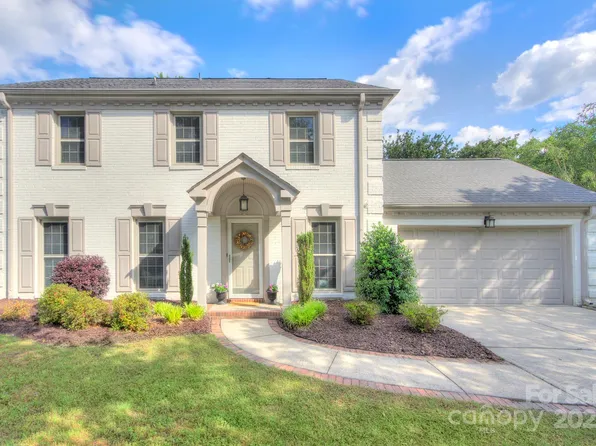 10016 Tealridge Ln, Charlotte, NC 28277
