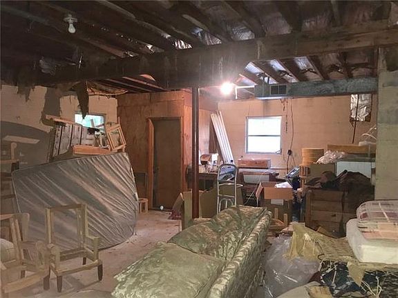 3rd image of 3341 Highland Ave NE