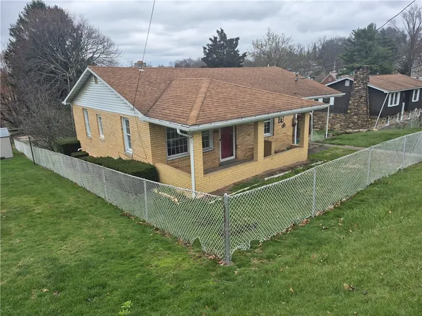 1105 Bennett Ave, Jeannette, PA 15644