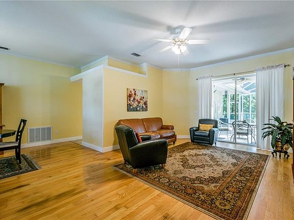 4th image of 8607 Centre Ct